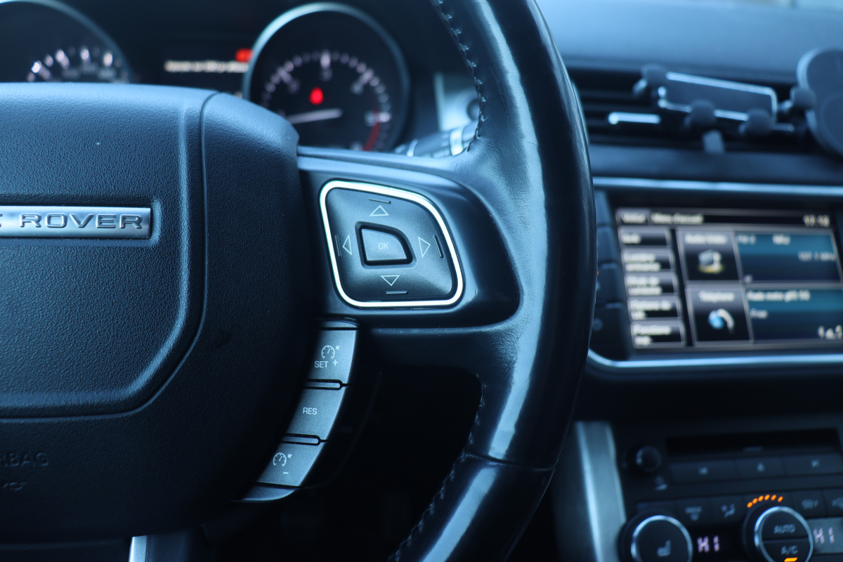 Land Rover Range Rover Evoque — 25