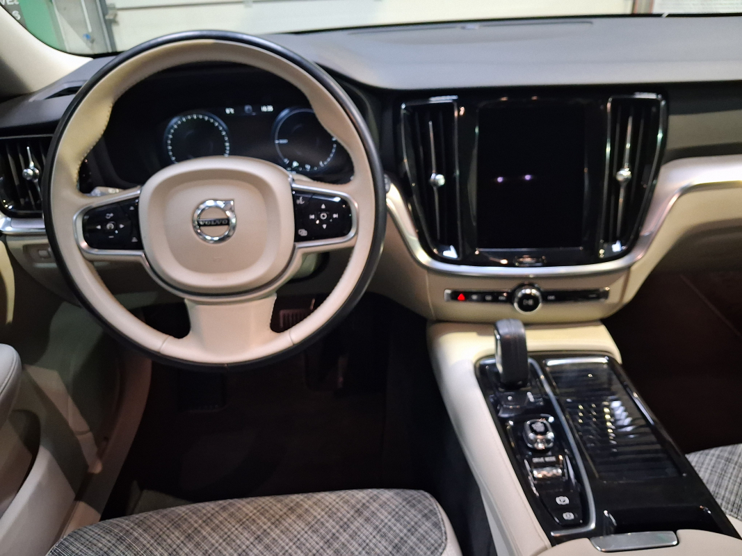 Volvo V60 — 17