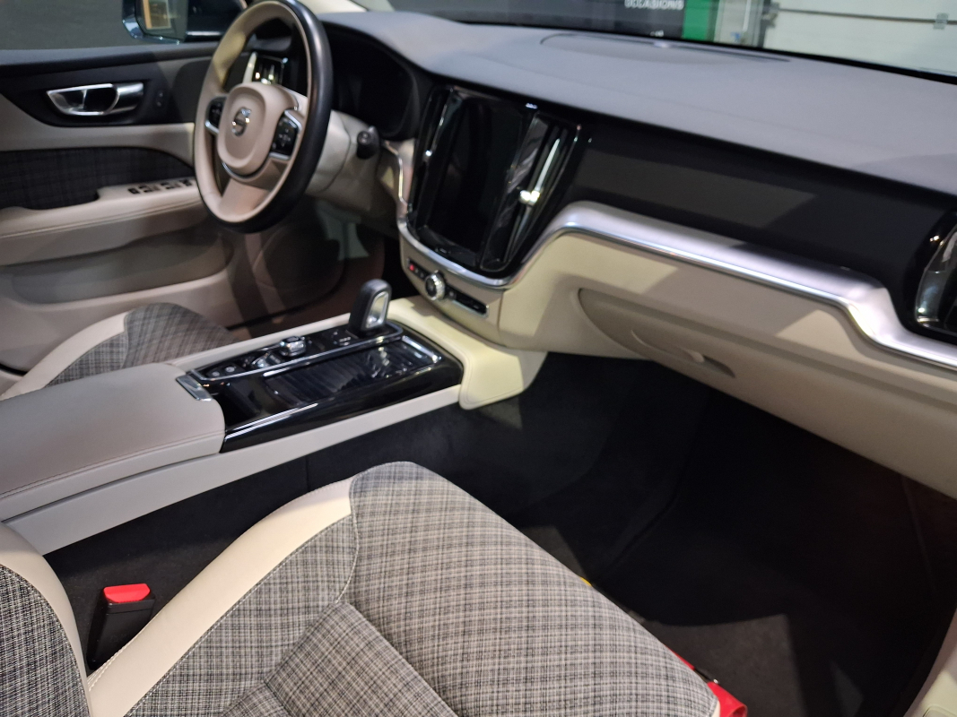 Volvo V60 — 24