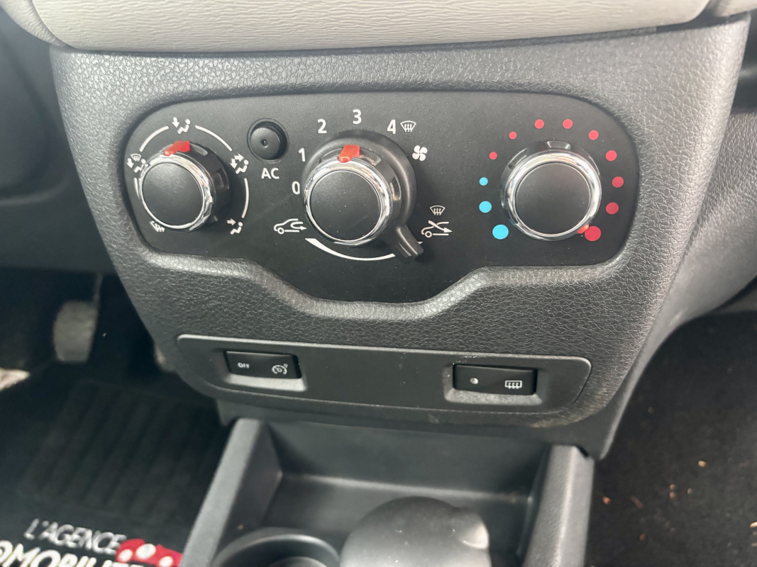 Dacia Lodgy — 26