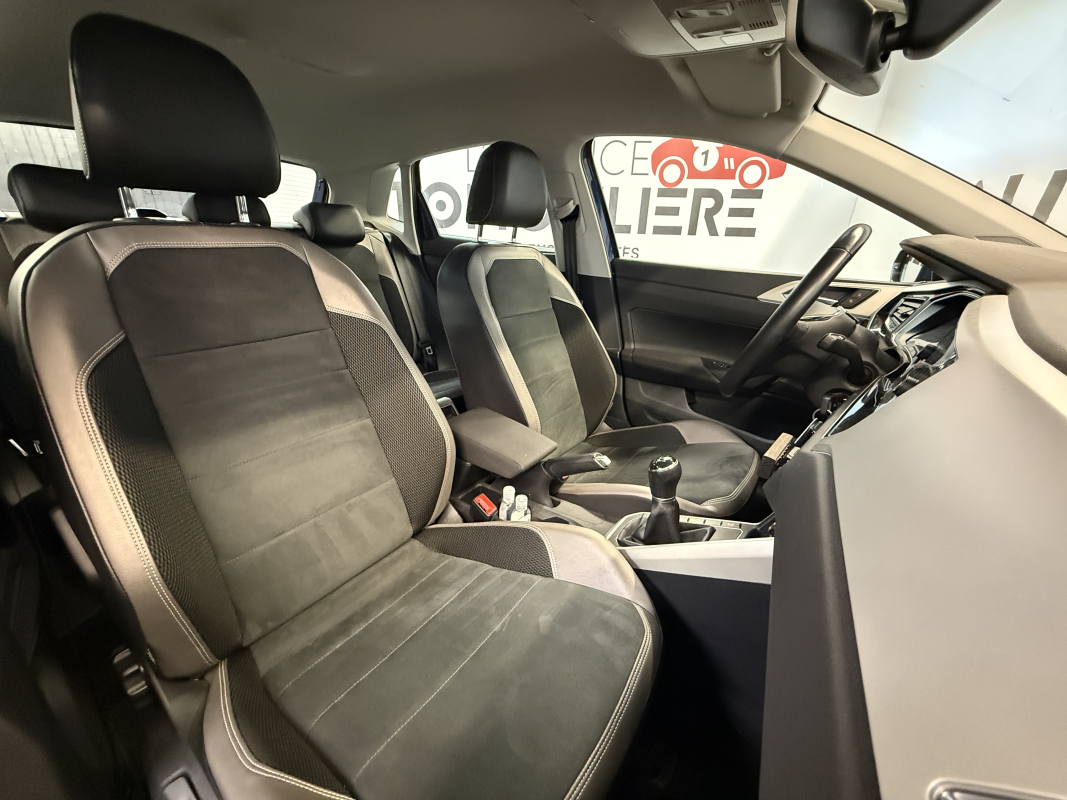 Volkswagen Polo — 12