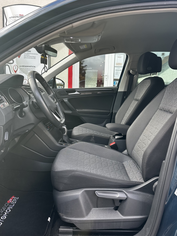 Volkswagen Tiguan — 12