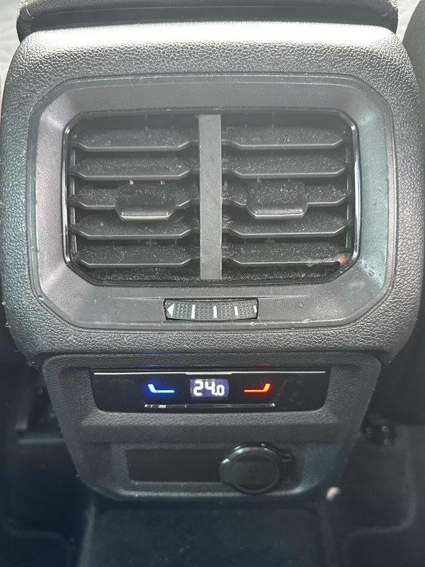 Volkswagen Tiguan — 28