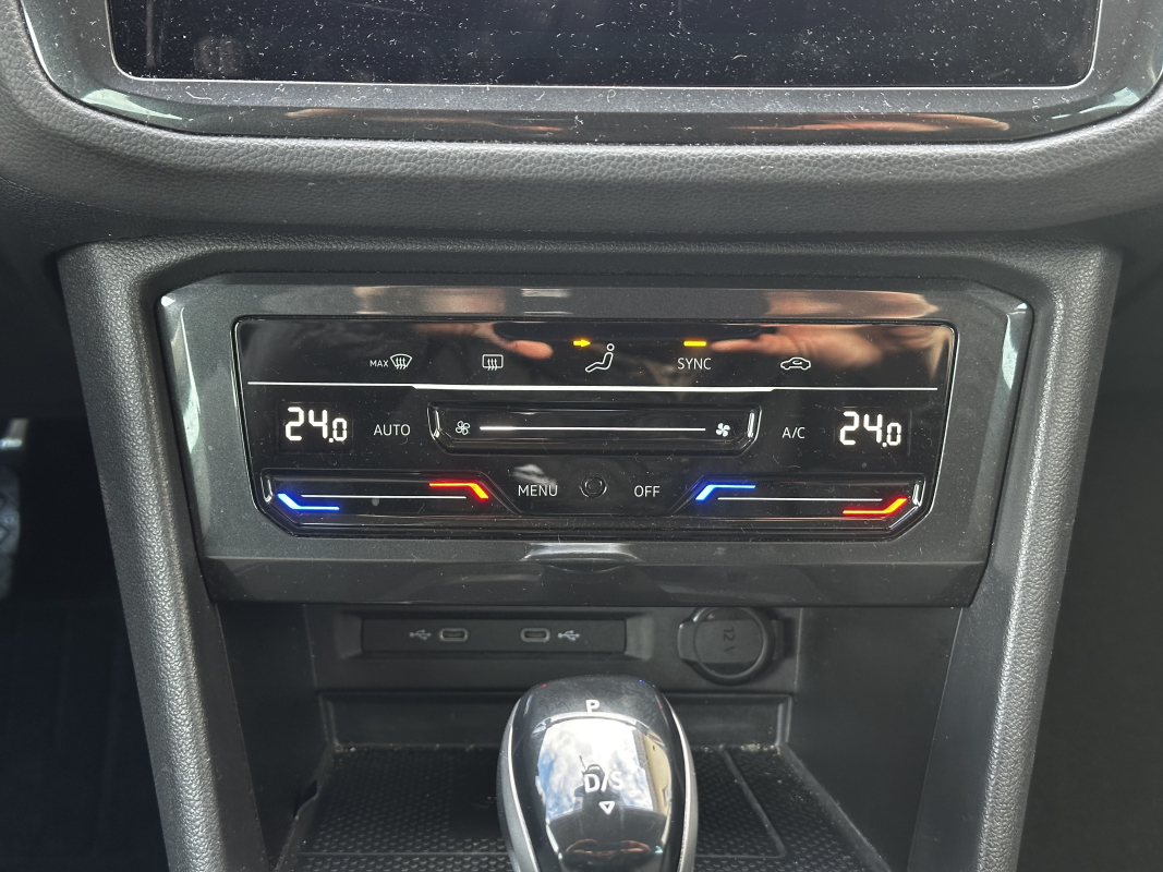 Volkswagen Tiguan — 26