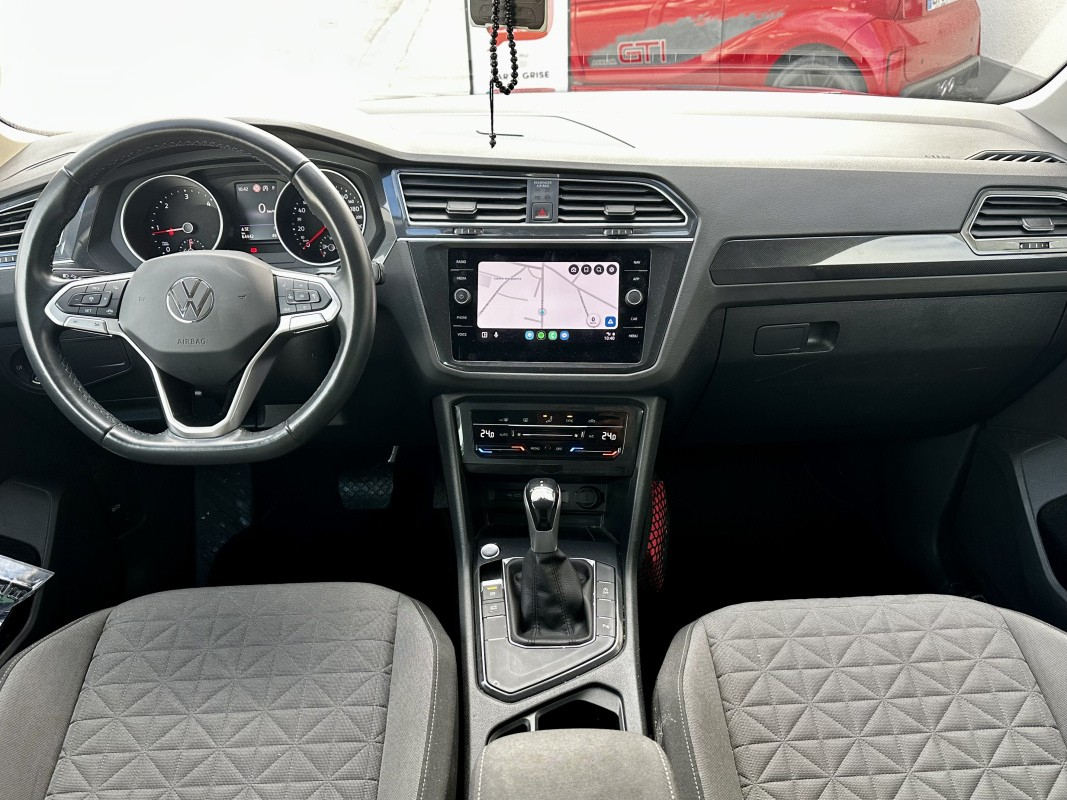Volkswagen Tiguan — 14