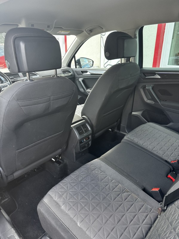 Volkswagen Tiguan — 22