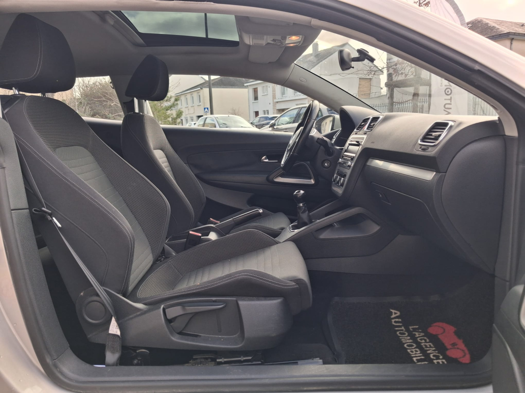 Volkswagen Scirocco — 12