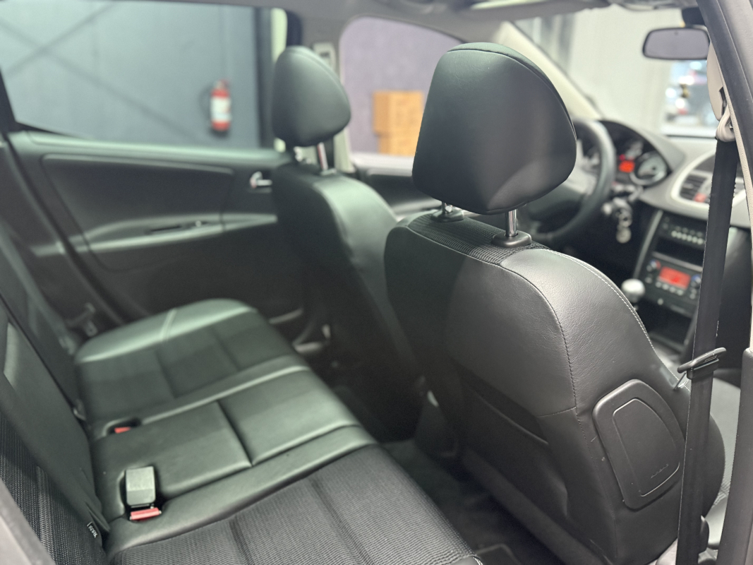 Peugeot 207 SW — 14