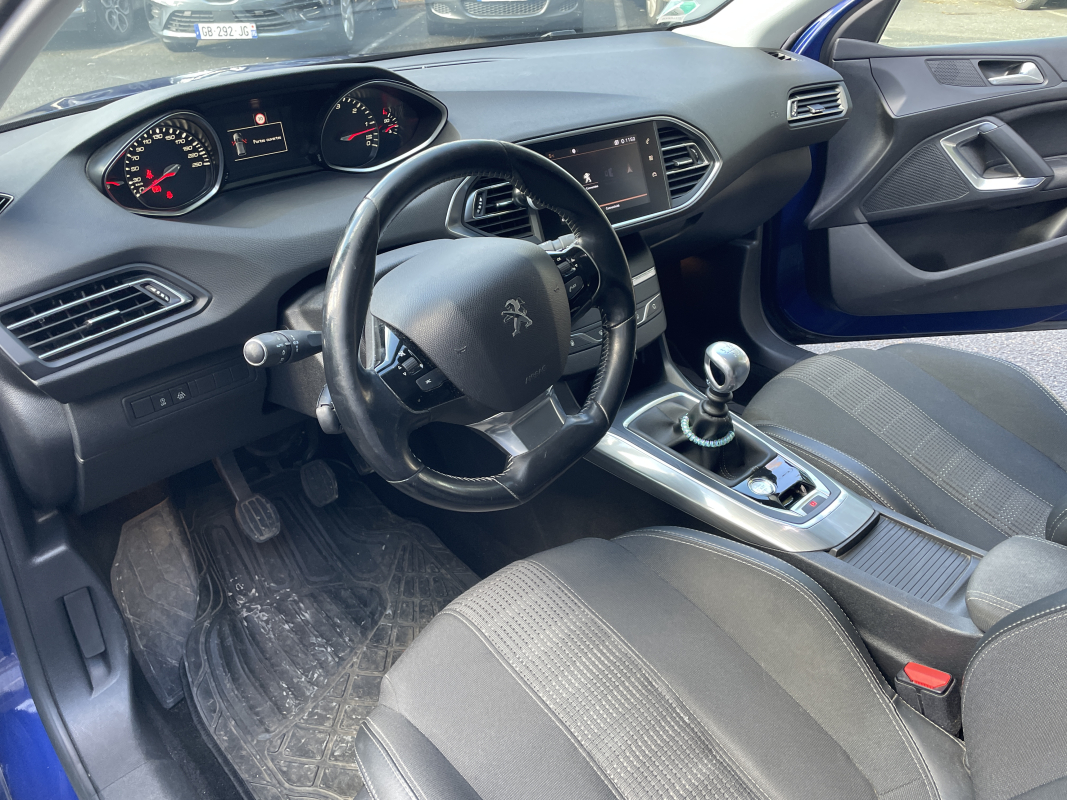 Peugeot 308 SW — 10