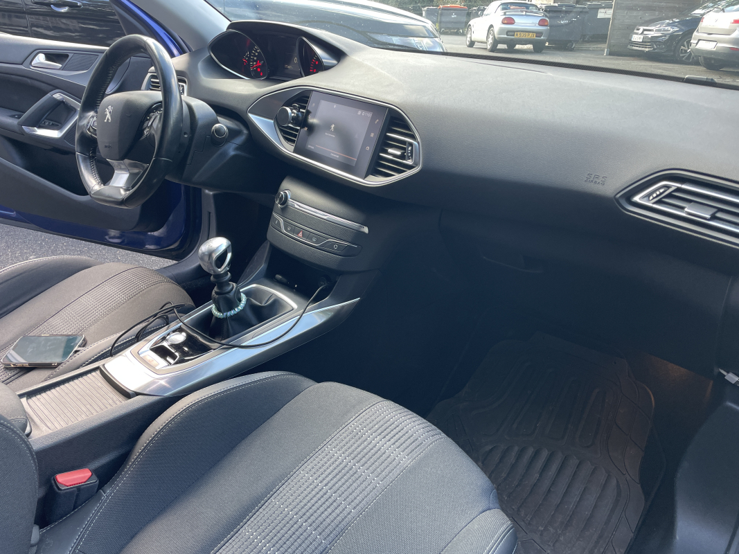 Peugeot 308 SW — 12