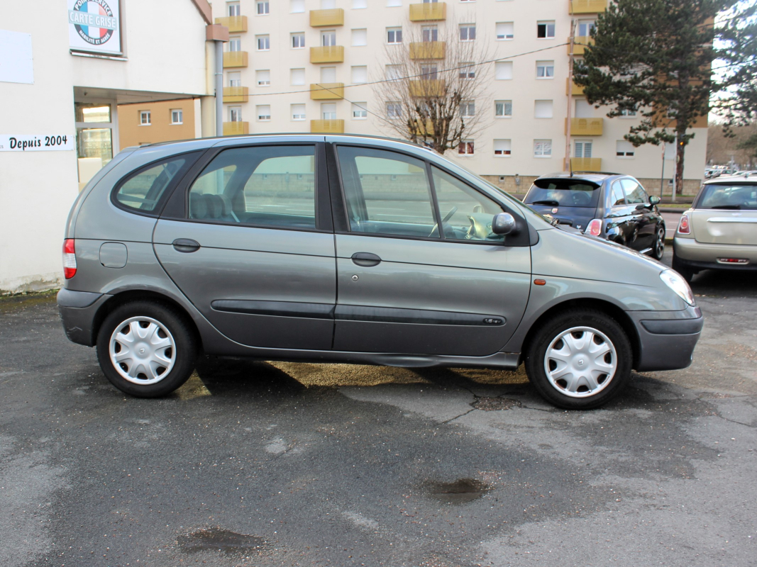 Renault Scenic — 21