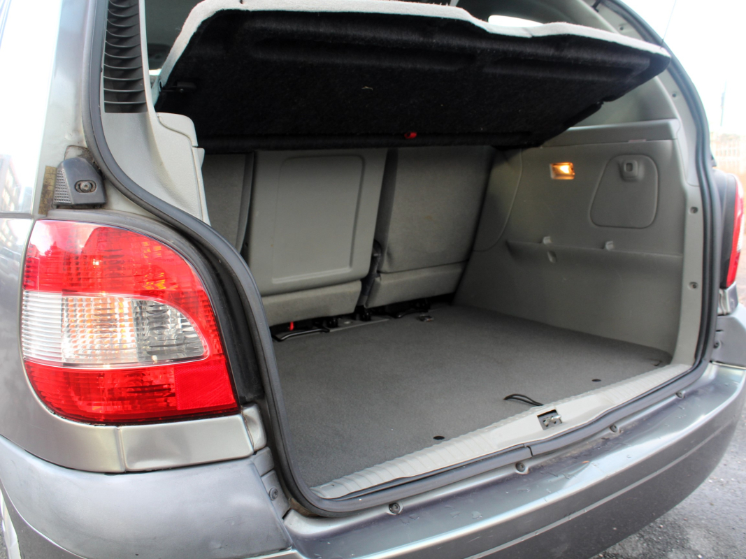 Renault Scenic — 9