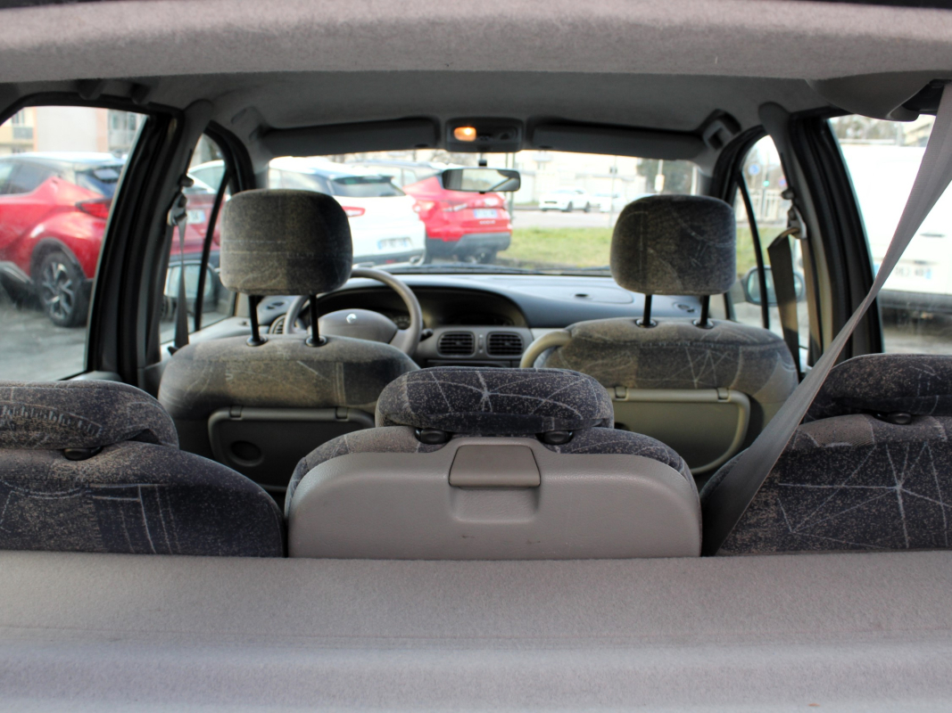 Renault Scenic — 38