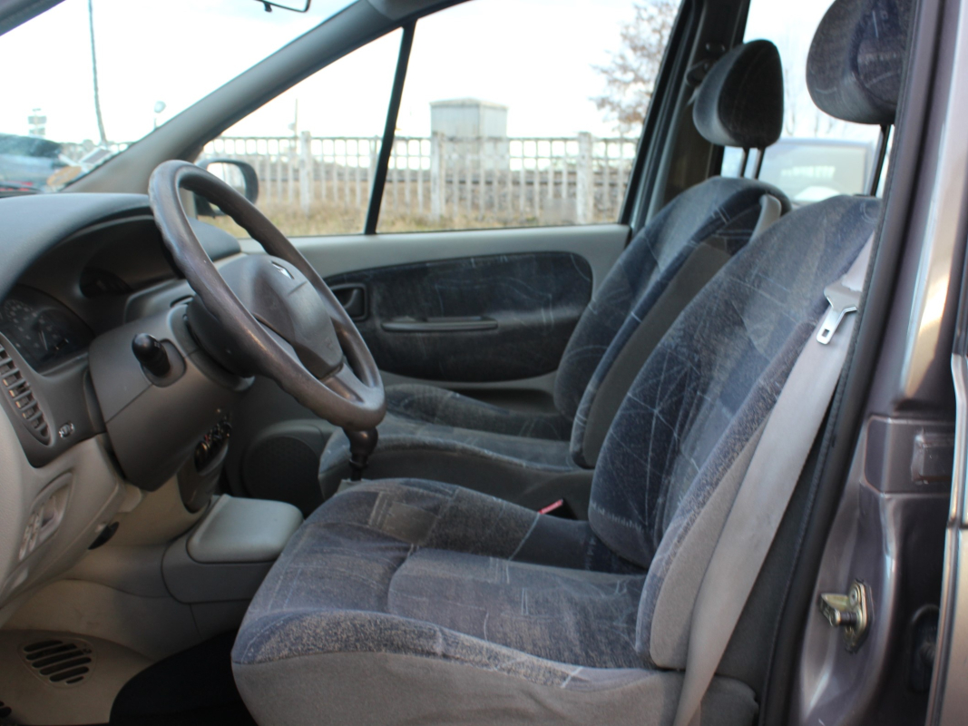 Renault Scenic — 12