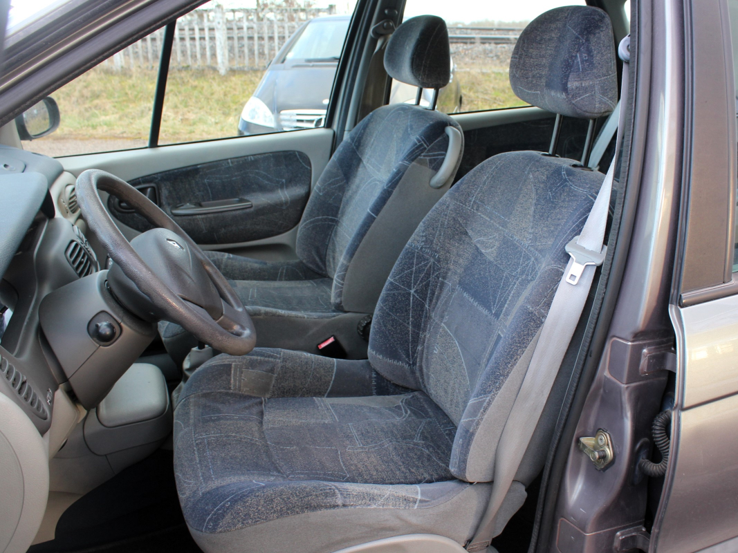 Renault Scenic — 25