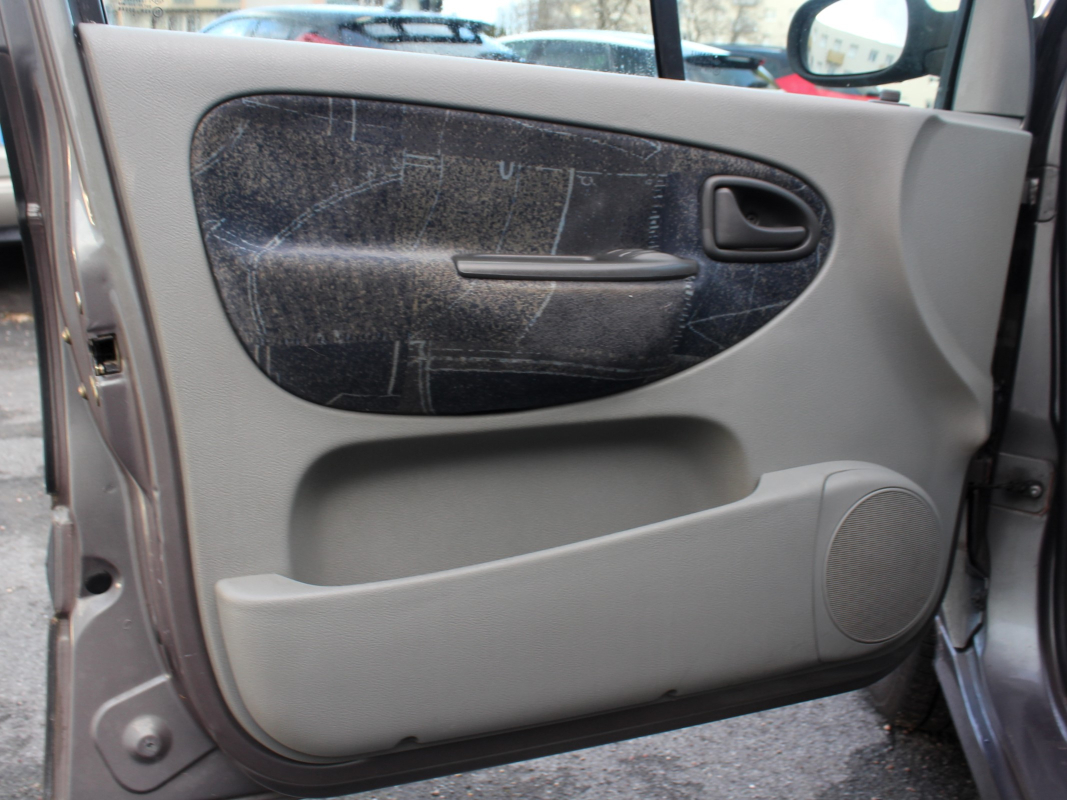 Renault Scenic — 11