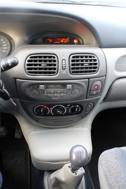 Renault Scenic — 19