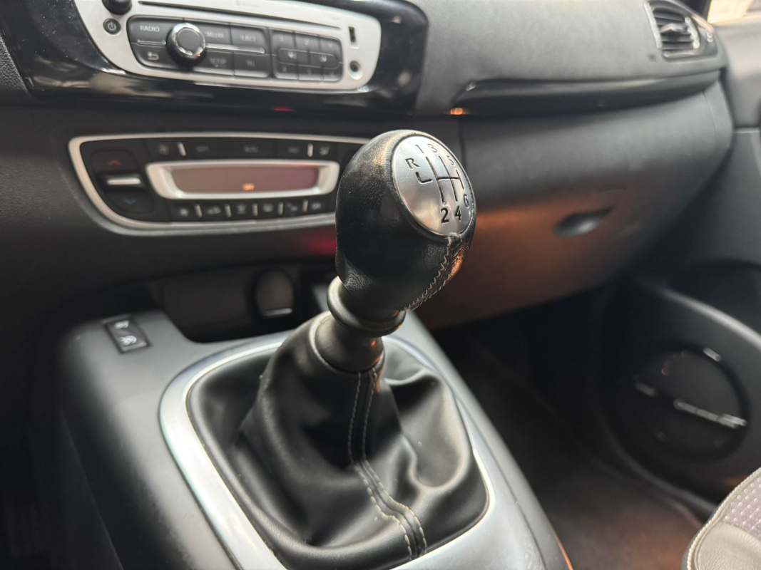 Renault Scenic — 27