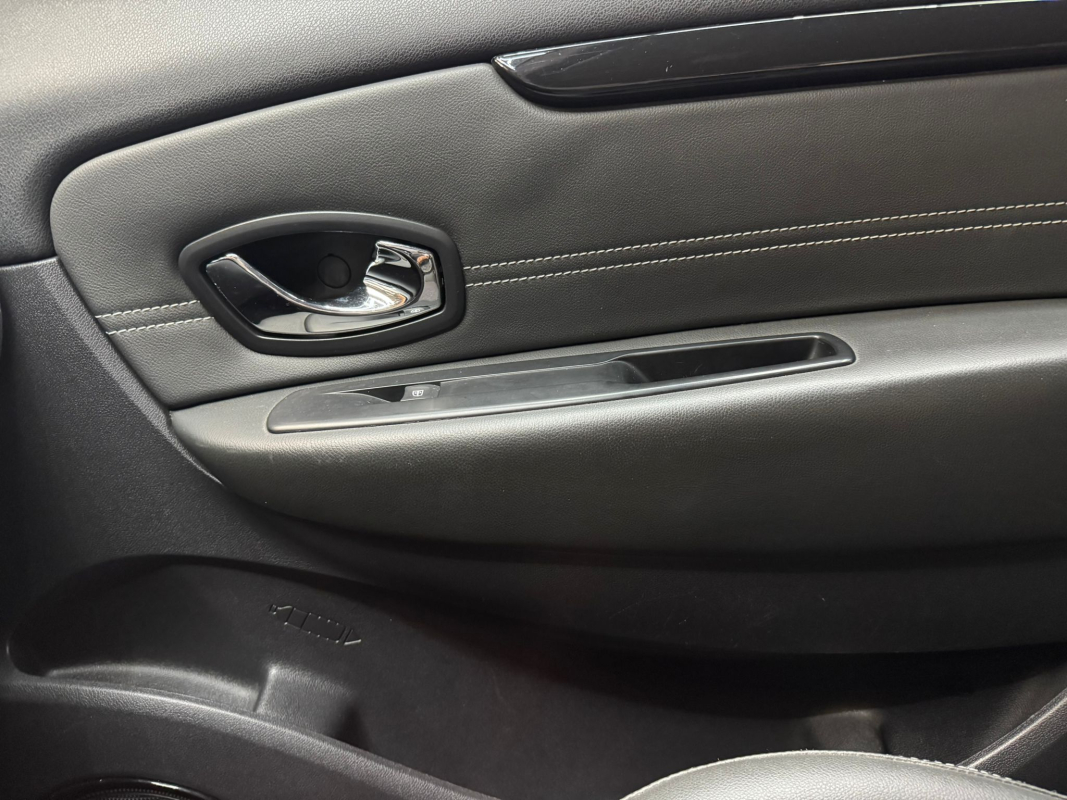 Renault Scenic — 14