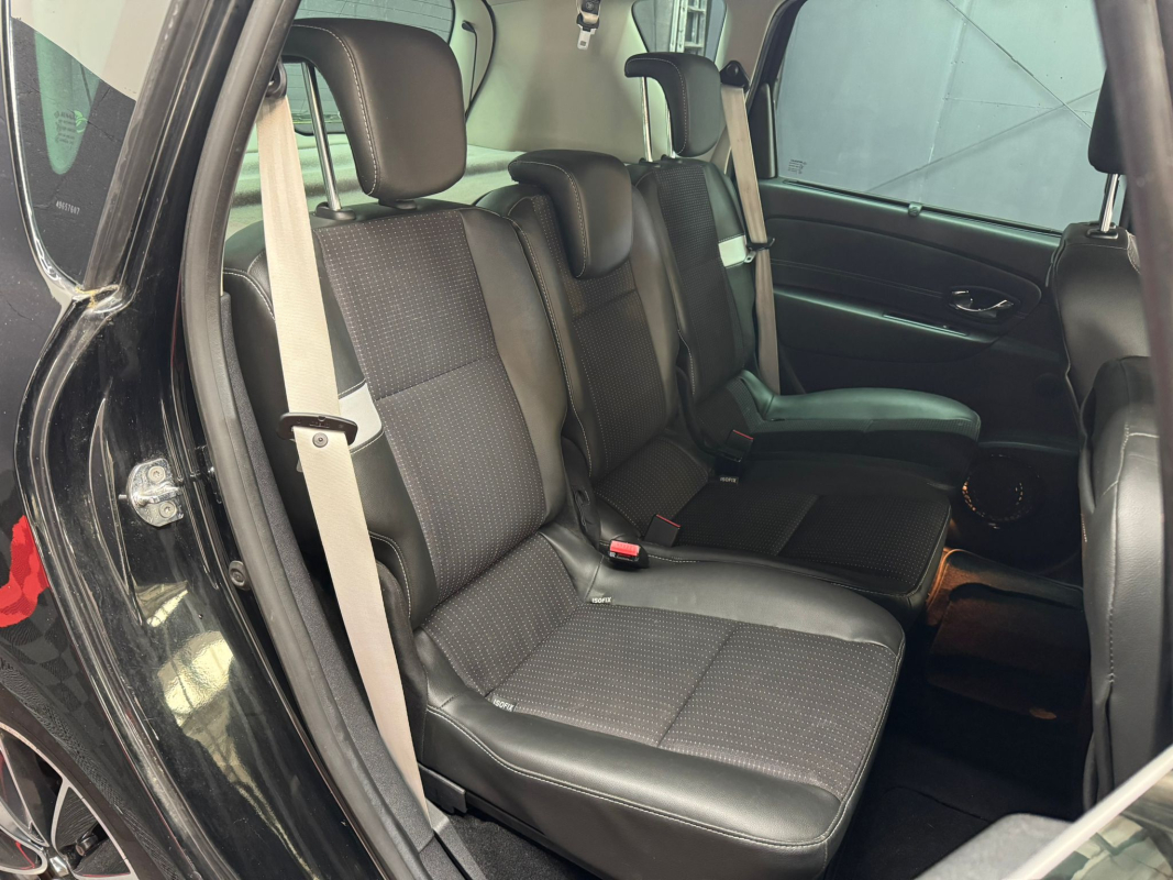Renault Scenic — 11