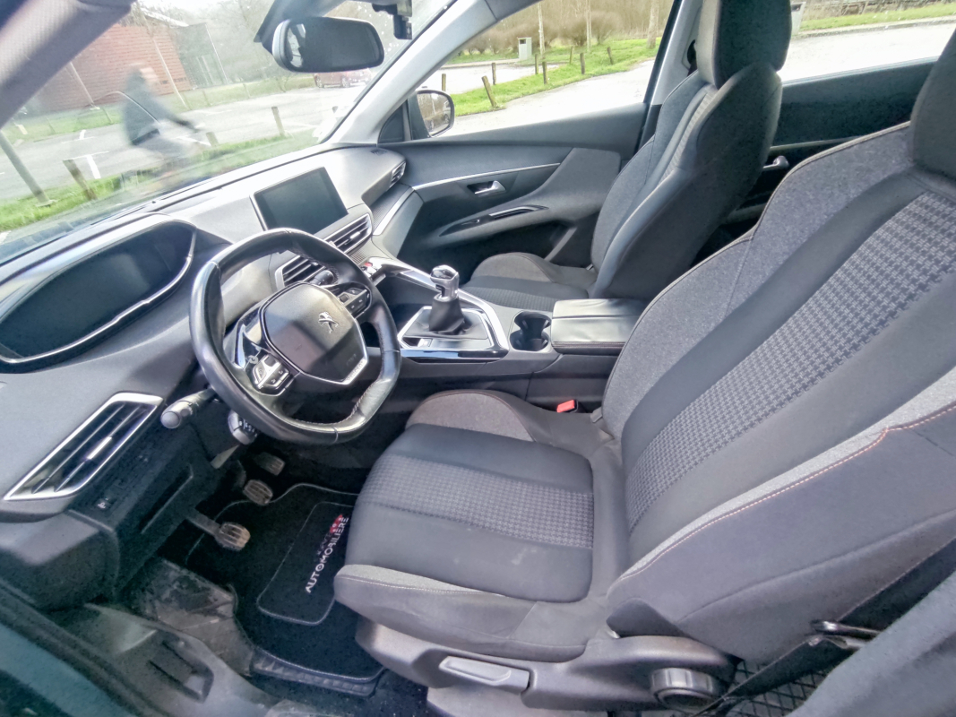 Peugeot 5008 — 12