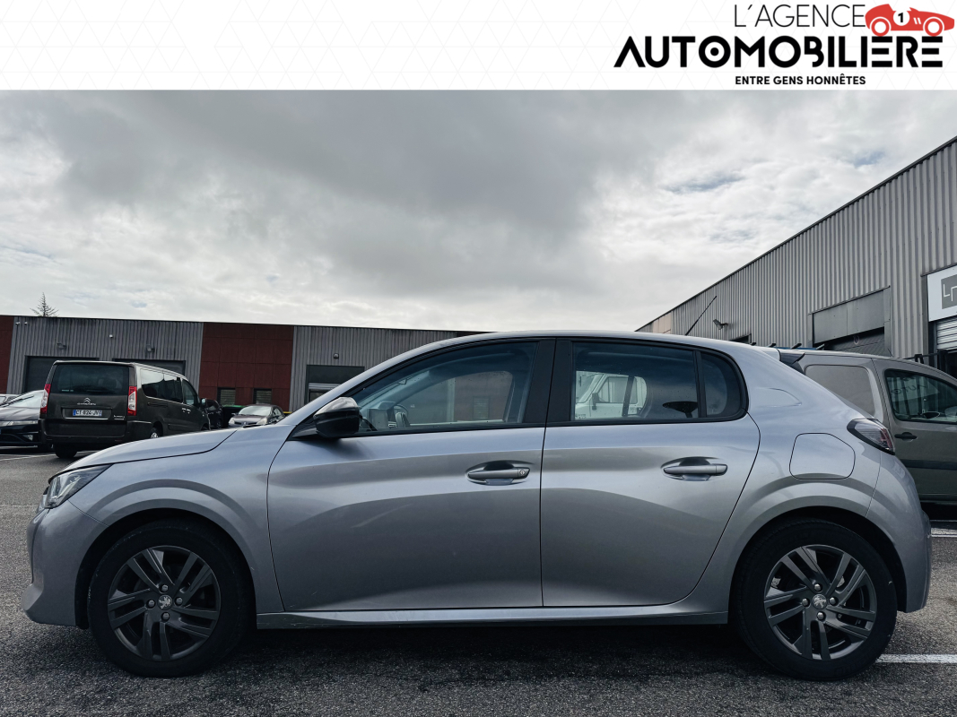 Peugeot 208 — 6