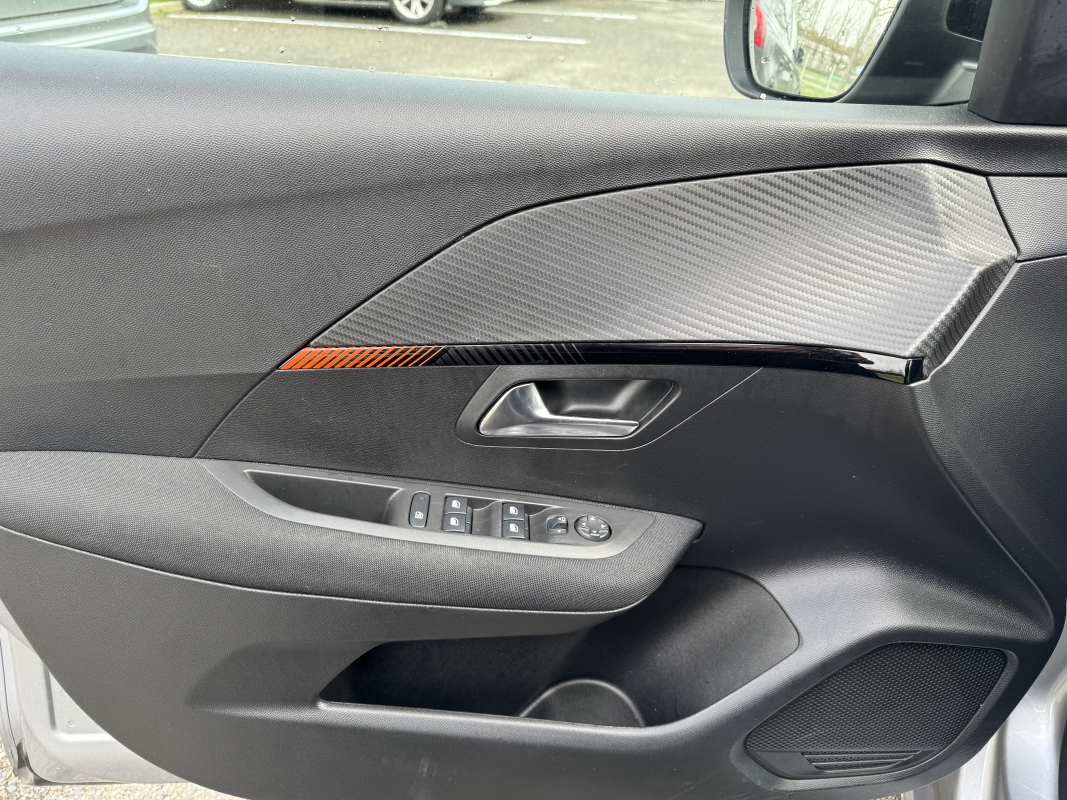 Peugeot 208 — 9