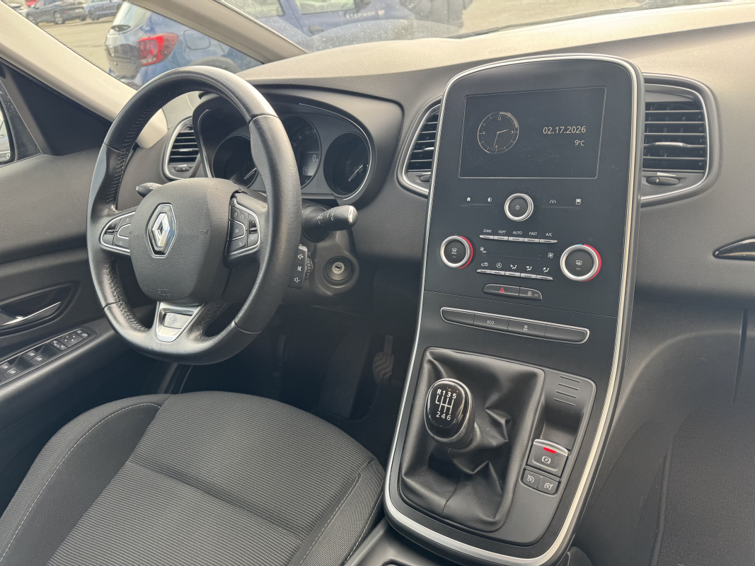 Renault Scenic — 11