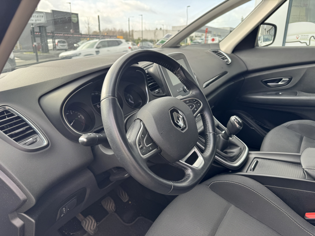 Renault Scenic — 15