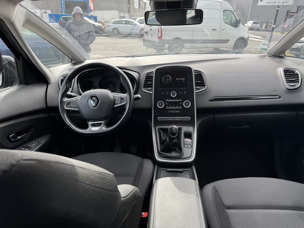 Renault Scenic — 8