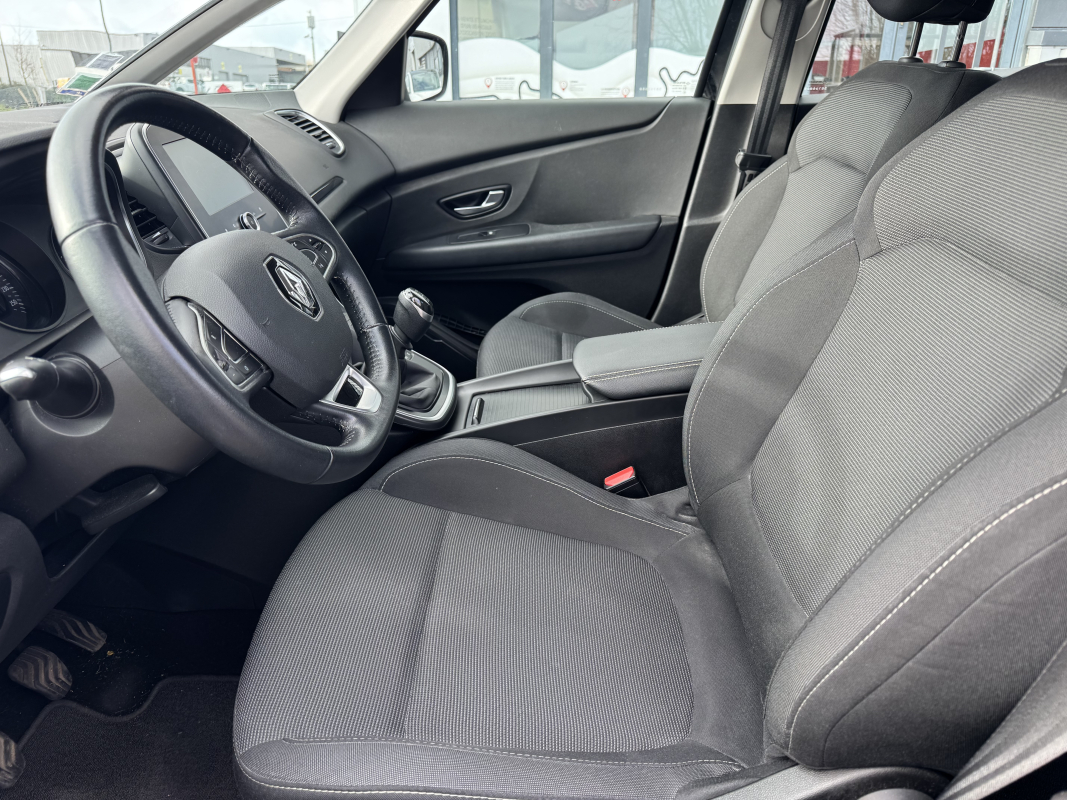 Renault Scenic — 14