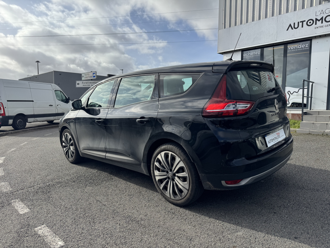 Renault Scenic — 3