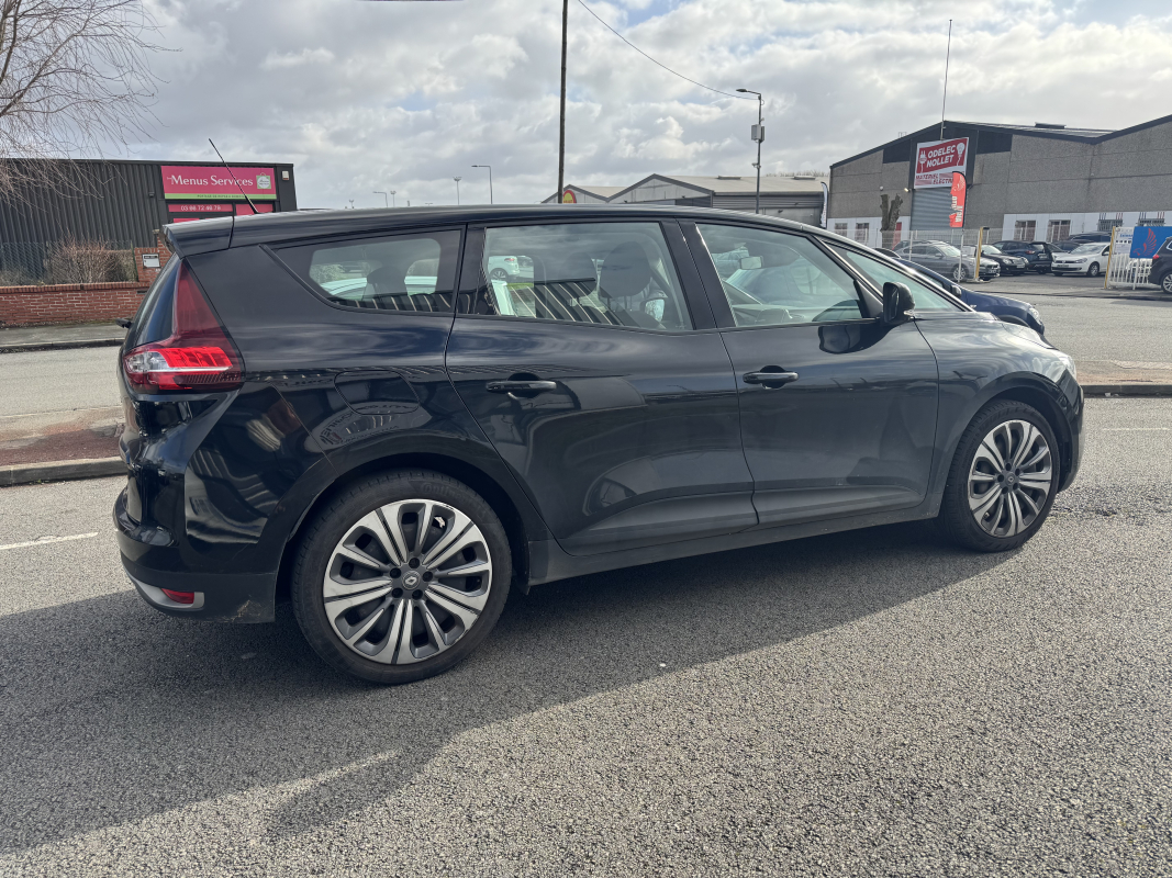 Renault Scenic — 4