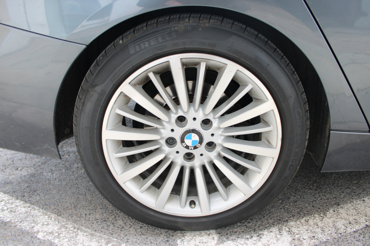 Bmw Série 3 — 30