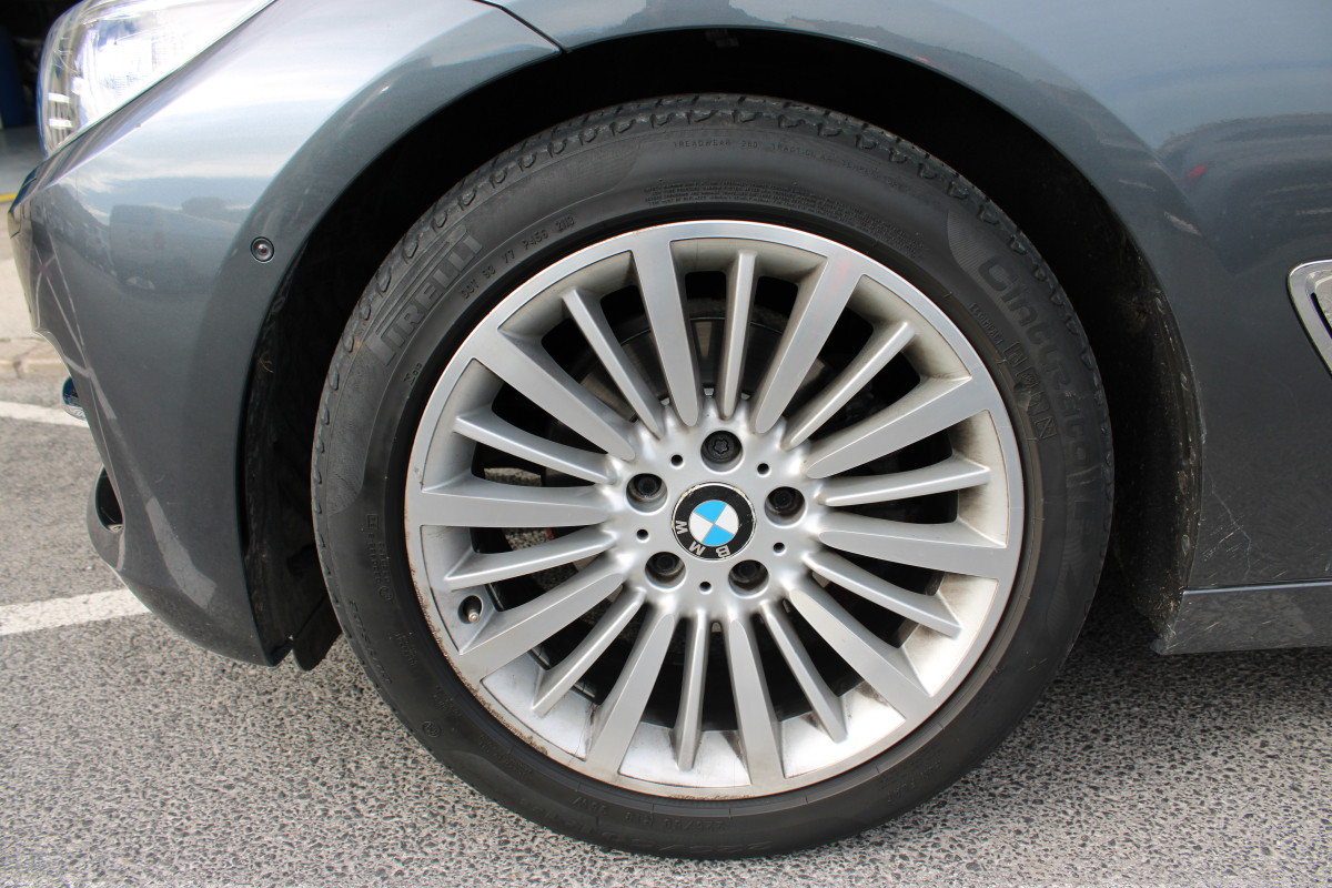 Bmw Série 3 — 18
