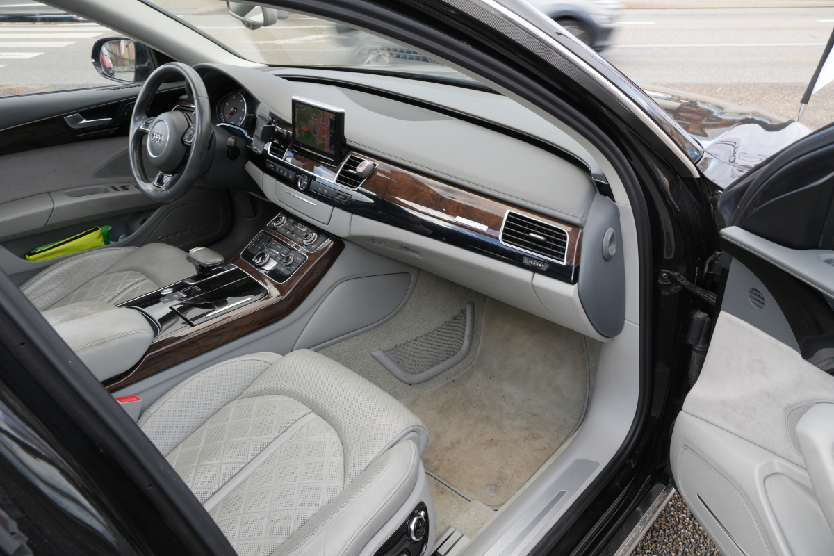 Audi A8 — 36
