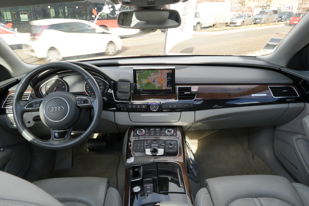 Audi A8 — 11