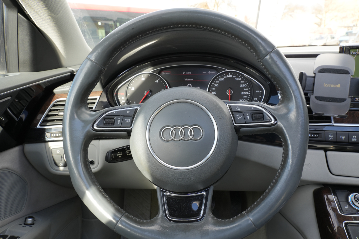 Audi A8 — 22