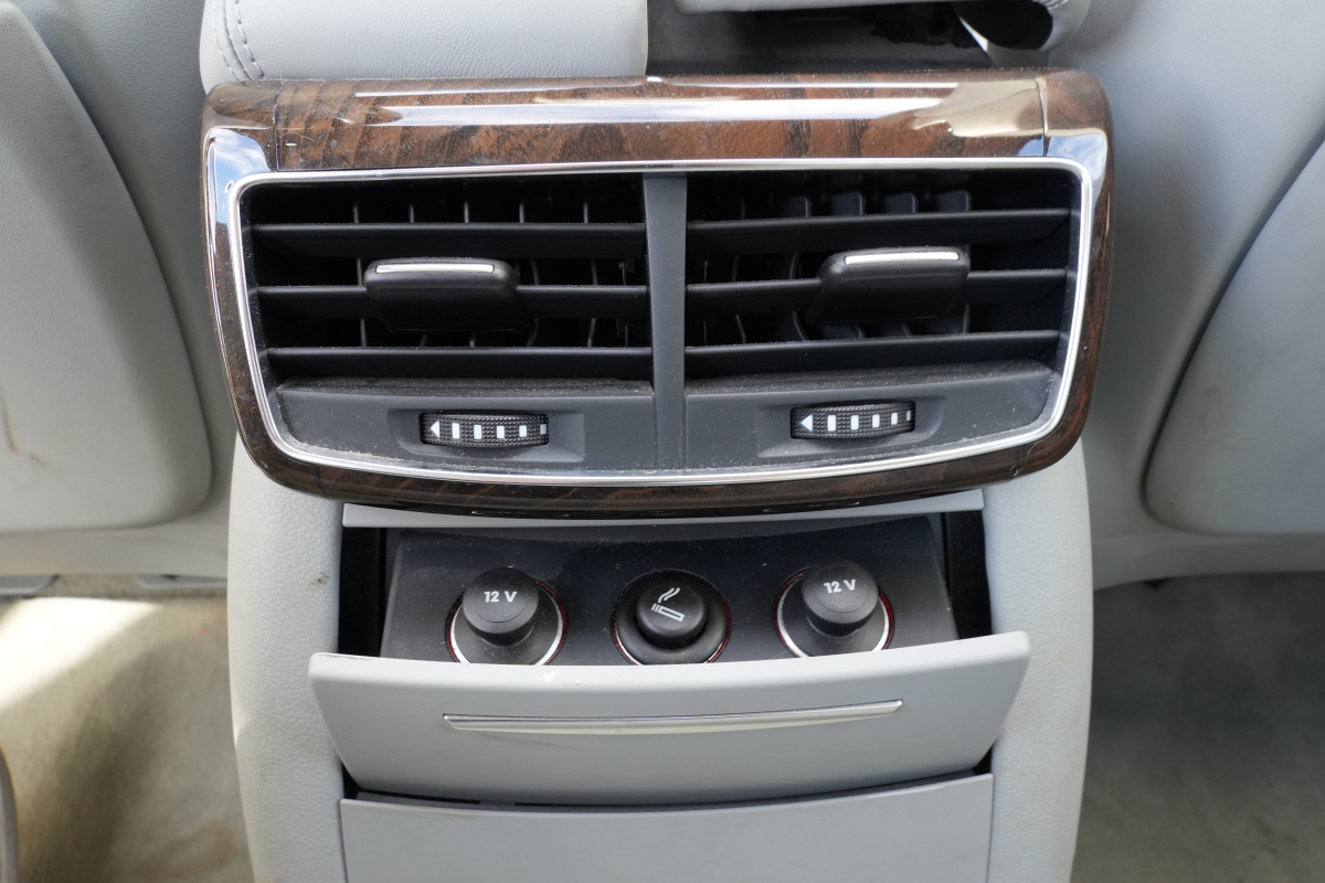 Audi A8 — 40
