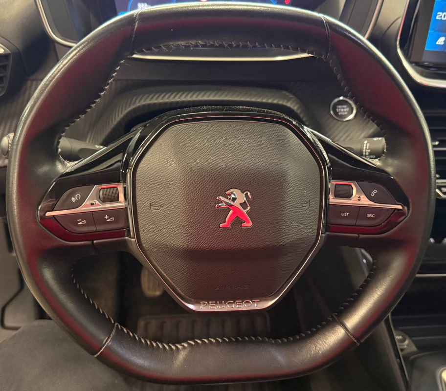 Peugeot 2008 — 21