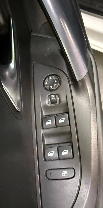 Peugeot 2008 — 30