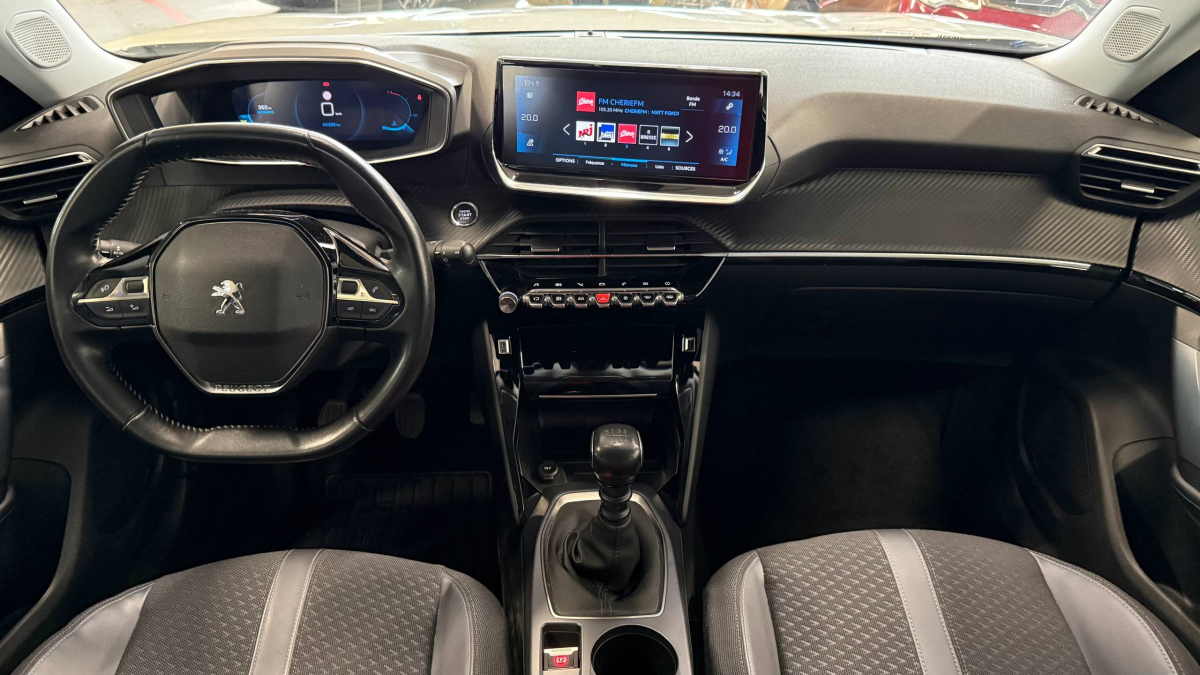 Peugeot 2008 — 10