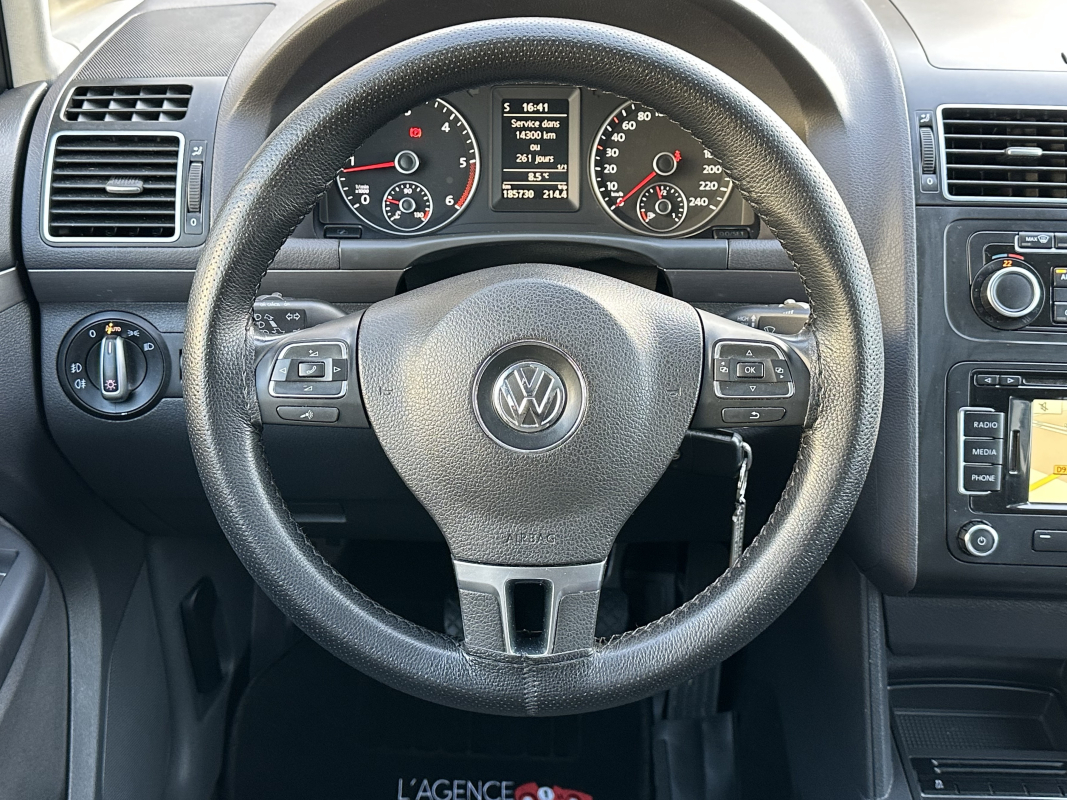 Volkswagen Touran — 24