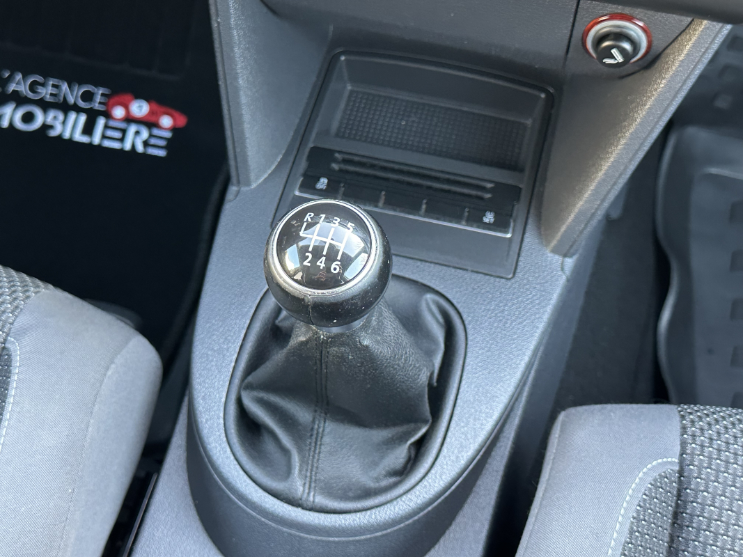 Volkswagen Touran — 25