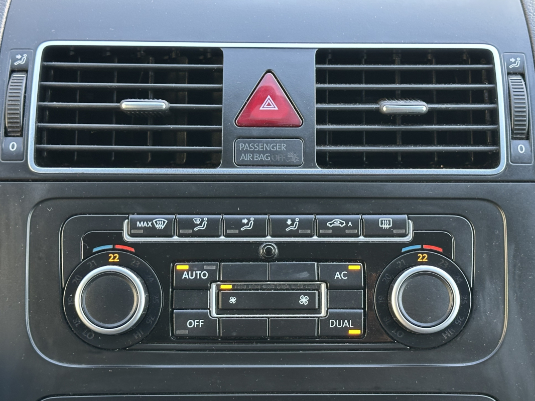 Volkswagen Touran — 28