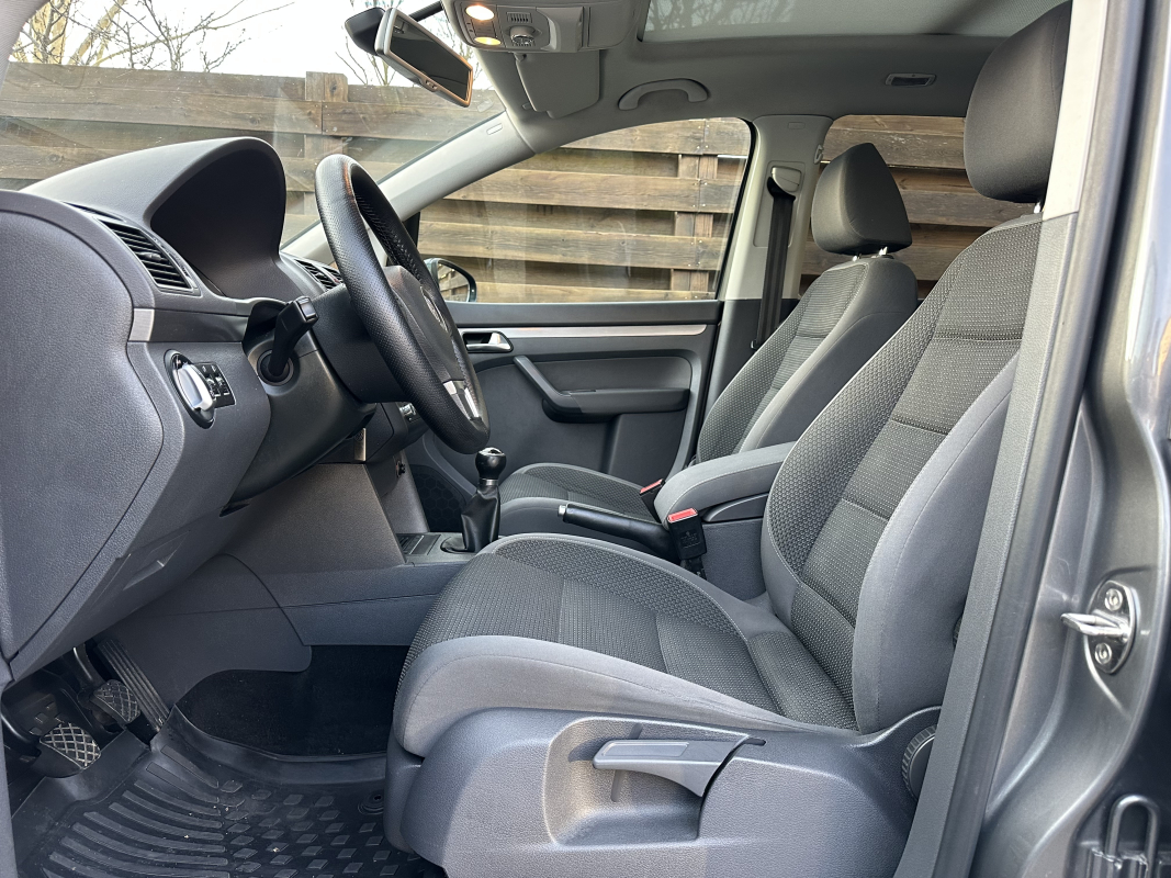 Volkswagen Touran — 36