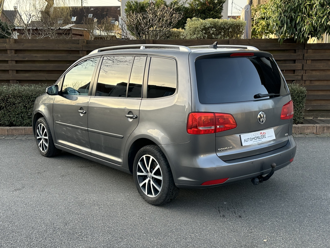 Volkswagen Touran — 3