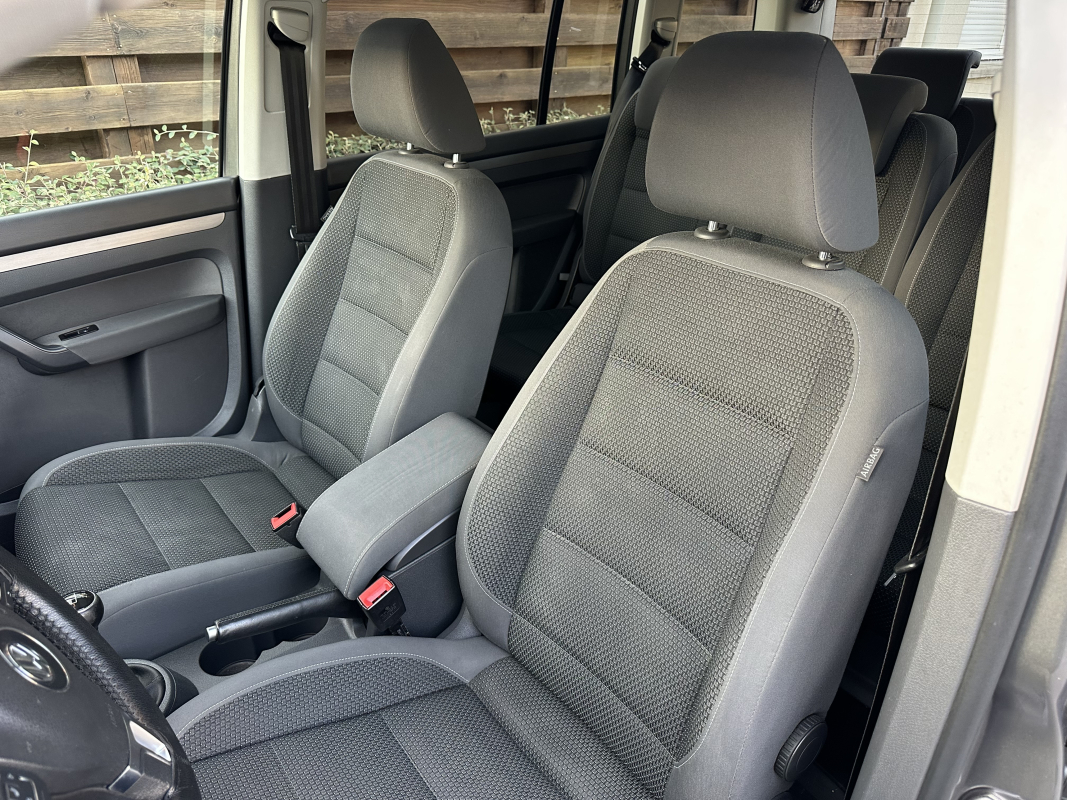 Volkswagen Touran — 37