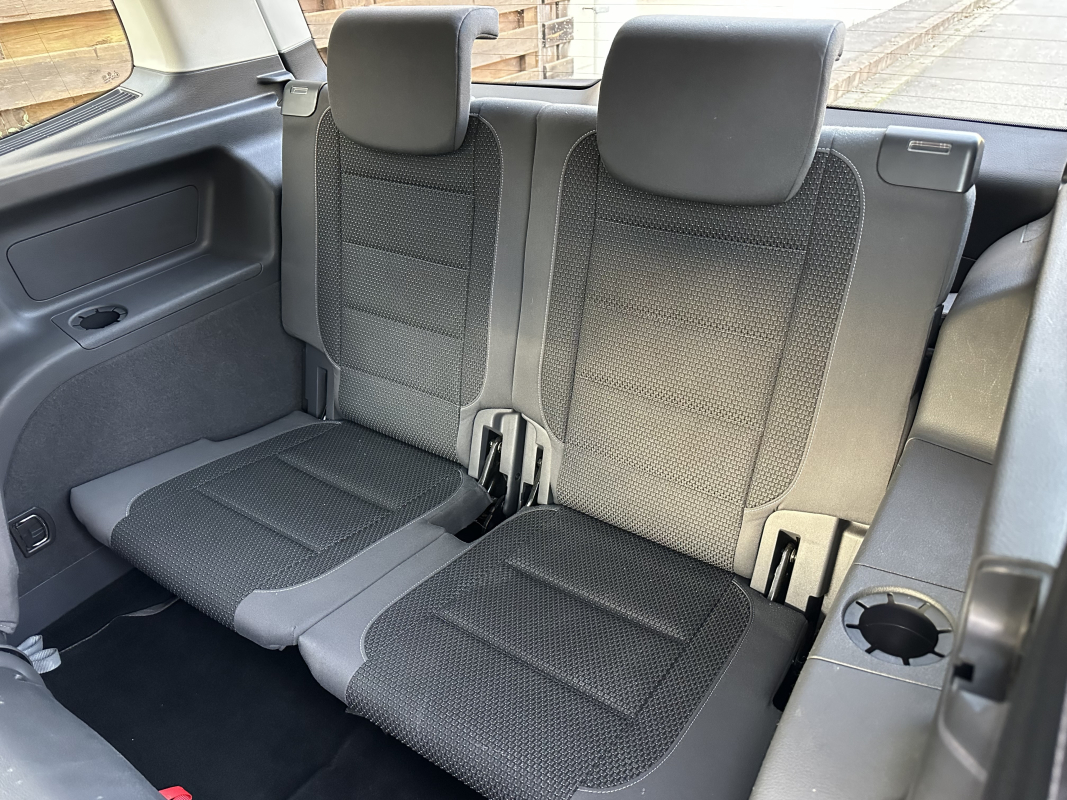 Volkswagen Touran — 40