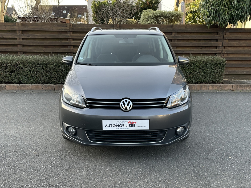Volkswagen Touran — 8